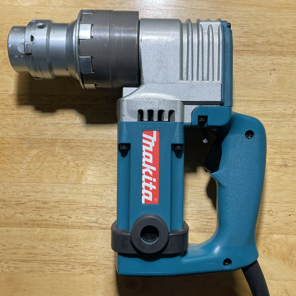 Máy Siết Cắt Bu Lông Makita 6922NB