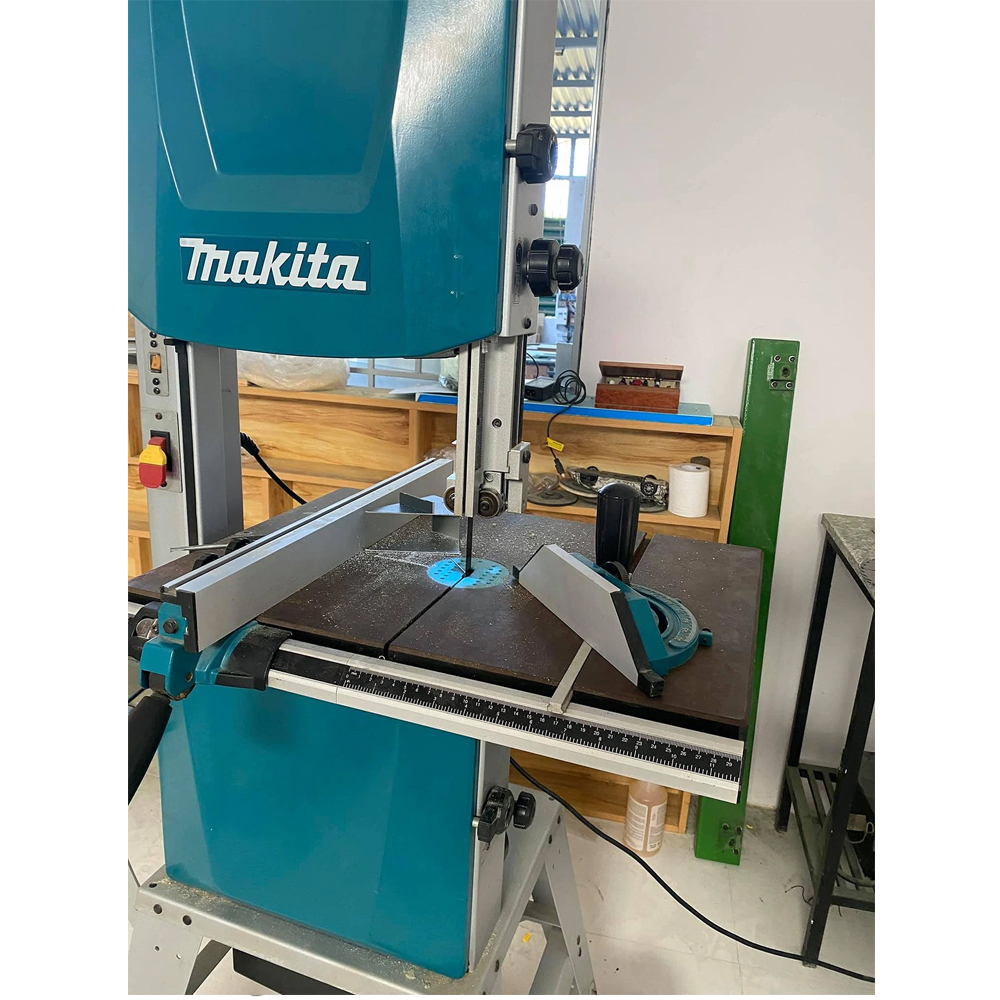 Máy Cưa Bàn Makita LB1200F