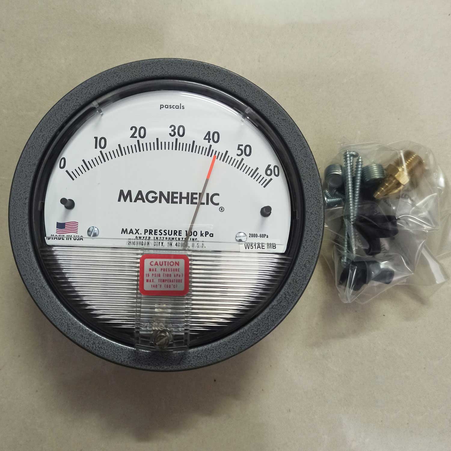 Đồng hồ áp Dwyer Magnehelic 2000-125Pa